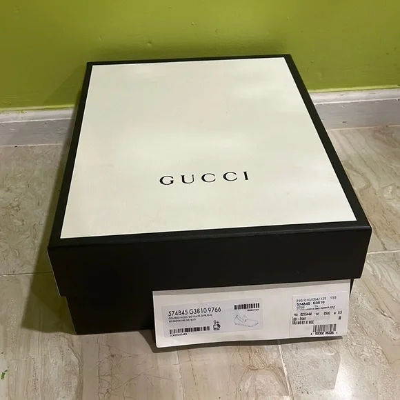Men’s gucci brand new never used or touch the floor. Song Weilong and Tian Xiwei Set Off Fan Frenzy With Gucci X  main image 4